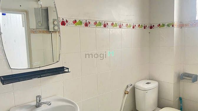 Hình ảnh Chung cư 590, CMT8 chỉ 9,5tr căn 2p có nội thất, căn góc lầu 1,