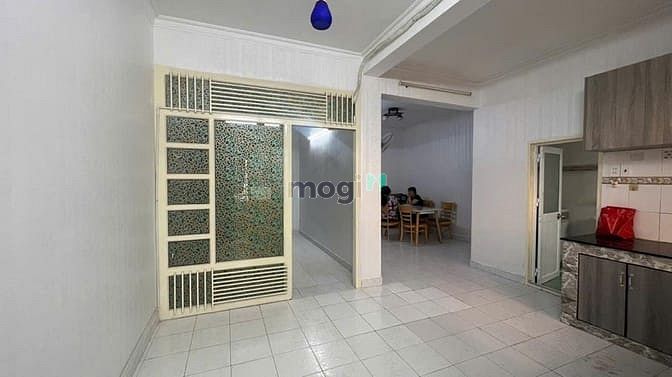 Hình ảnh Chung cư 590, CMT8 chỉ 9,5tr căn 2p có nội thất, căn góc lầu 1,