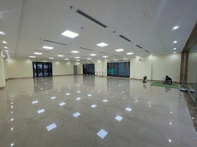 Hình ảnh Tòa nhà văn phòng vị trí siêu đẹp - GIÁ hấp dẫn