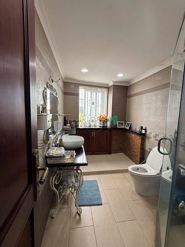 Hình ảnh Bán biệt thự nhà phố phong cách tân cổ điển