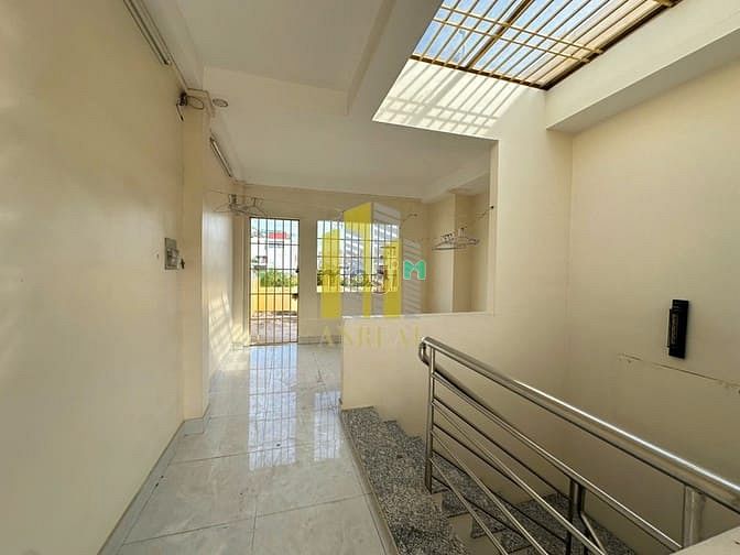 Hình ảnh Nhà Phố Đường Trần Não Hầm 3 Lầu 6 phòng Giá 30 triệu