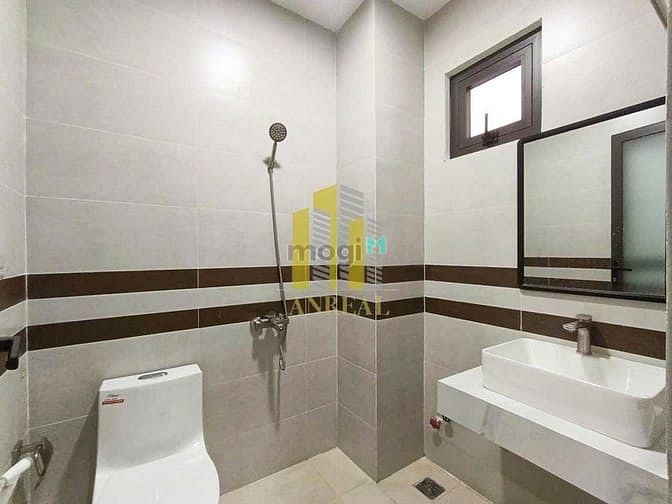 Hình ảnh Tòa Văn Phòng Khu An Phú Hầm 4 Lầu Trống Suốt - Có Thang Máy 75 Triệu
