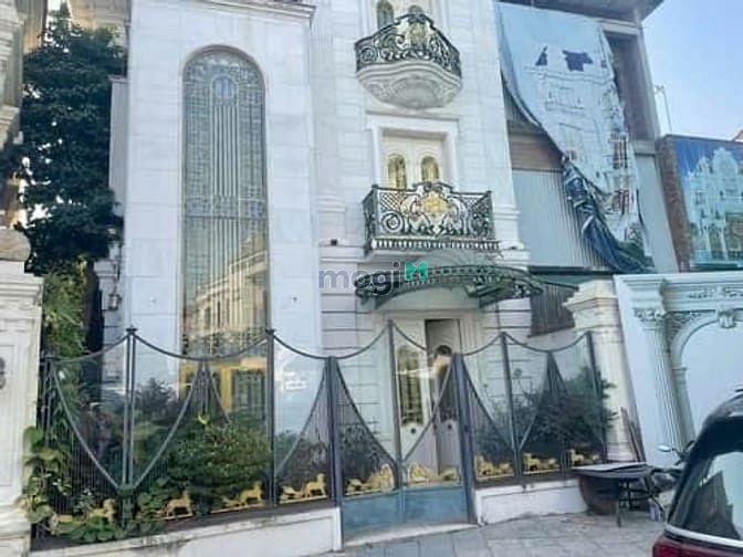 Hình ảnh Cần bán gấp biệt thự Thành phố Giao lưu - Thang Máy