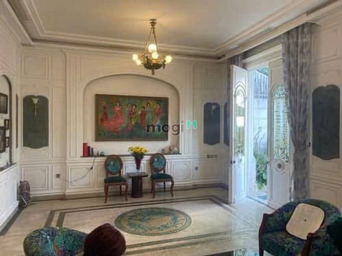 Hình ảnh Cần bán gấp biệt thự Thành phố Giao lưu - Thang Máy
