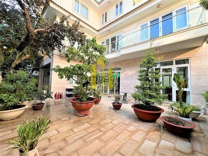 Hình ảnh Biệt Thự Trần Não 340m2 Sân Vườn Rộng - Đầy Đủ Nội Thất