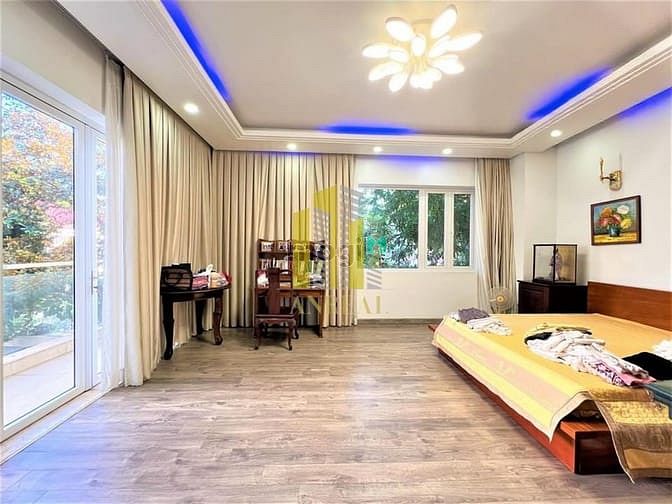 Hình ảnh Biệt Thự Trần Não 340m2 Sân Vườn Rộng - Đầy Đủ Nội Thất