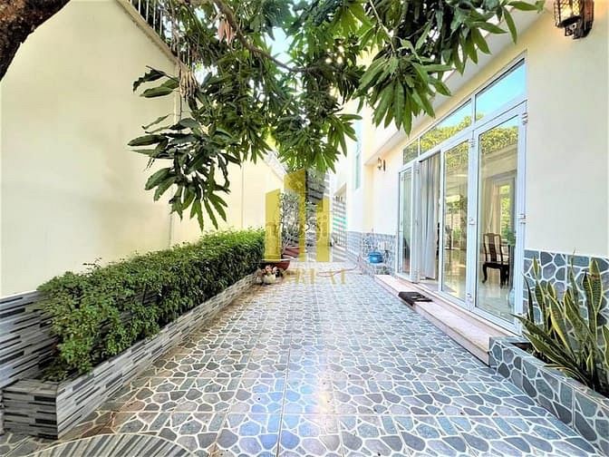 Hình ảnh Biệt Thự Trần Não 340m2 Sân Vườn Rộng - Đầy Đủ Nội Thất