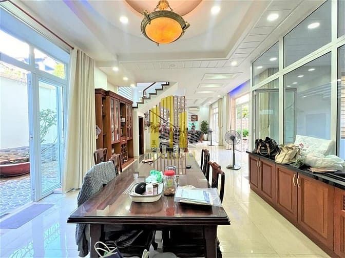 Hình ảnh Biệt Thự Trần Não 340m2 Sân Vườn Rộng - Đầy Đủ Nội Thất