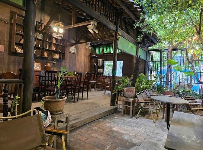Hình ảnh Cho thuê biệt thự sân 5 Trần Khánh Dư Quận 1 DT 350m2 Giá 155