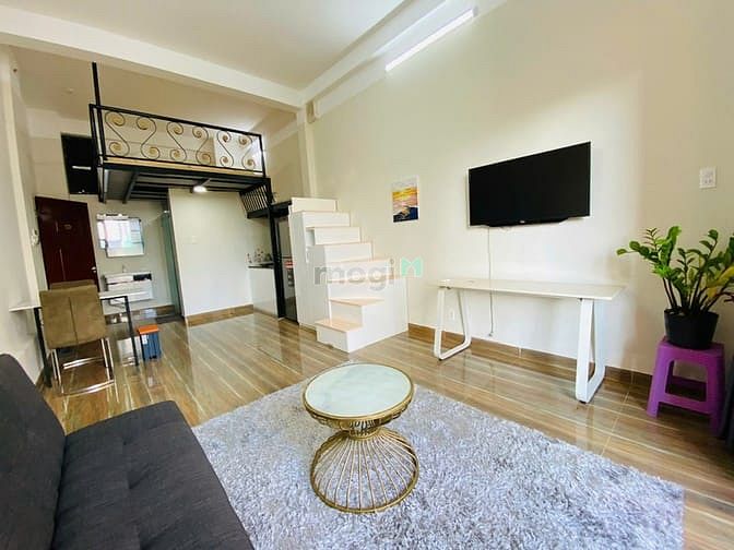 Hình ảnh CHO THUÊ CĂN HỘ DUPLEX Ban Công Lớn Ngay Trung Tâm