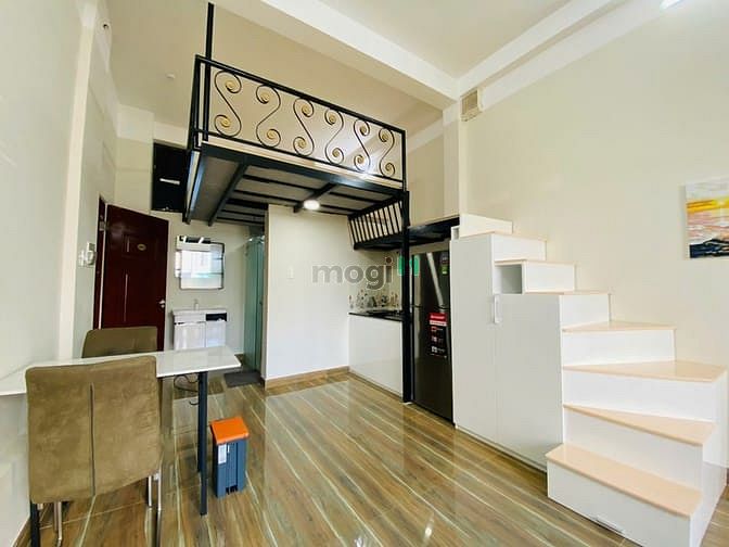 Hình ảnh CHO THUÊ CĂN HỘ DUPLEX Ban Công Lớn Ngay Trung Tâm