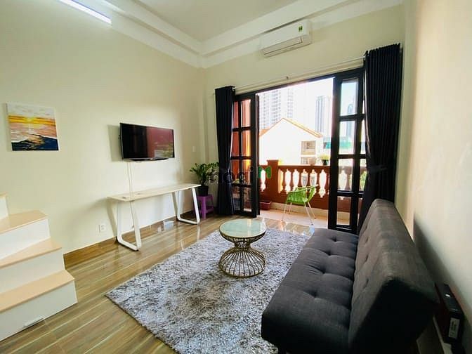 Hình ảnh CHO THUÊ CĂN HỘ DUPLEX Ban Công Lớn Ngay Trung Tâm
