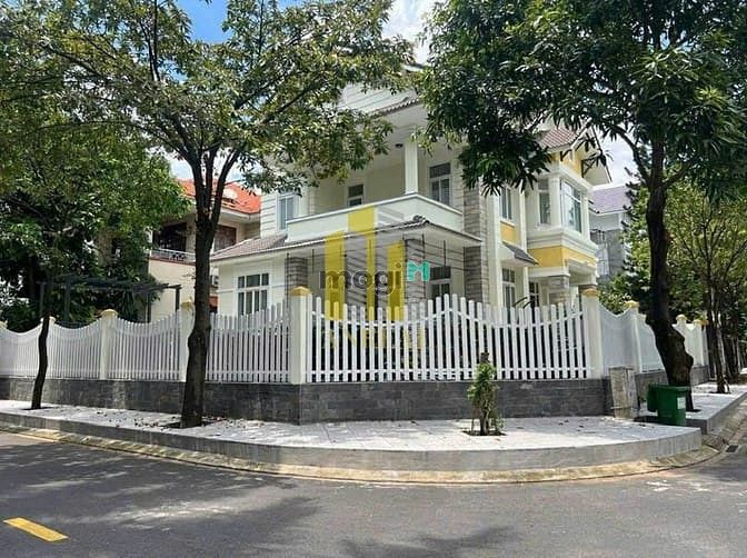 Hình ảnh Cho Thuê Biệt Thự Khu Thảo Điền Giá 96 Triệu