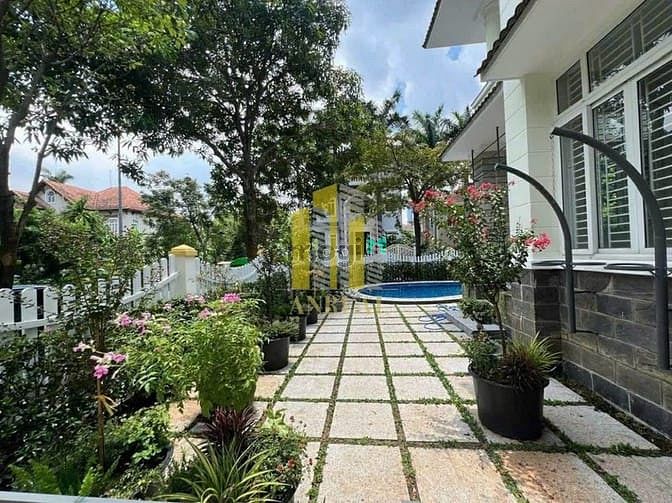 Hình ảnh Cho Thuê Biệt Thự Khu Thảo Điền Giá 96 Triệu