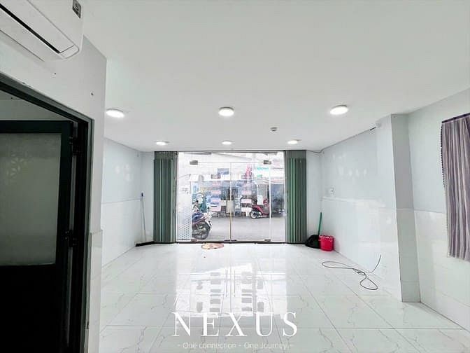 Hình ảnh Nằm ngay chợ vải Phú Thọ Hòa phù hợp làm spa, nail, văn phòng, tạp hoá
