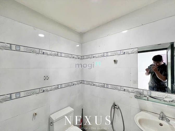 Hình ảnh Nằm ngay chợ vải Phú Thọ Hòa phù hợp làm spa, nail, văn phòng, tạp hoá