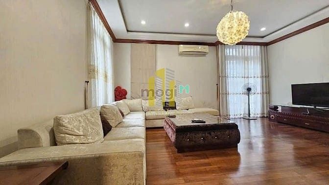 Hình ảnh Biệt Thự Cao Cấp Trần Não - Thang Máy - Nội Thất Xịn - Giá 99 Triệu