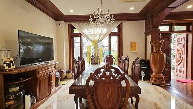 Hình ảnh Biệt Thự Cao Cấp Trần Não - Thang Máy - Nội Thất Xịn - Giá 99 Triệu
