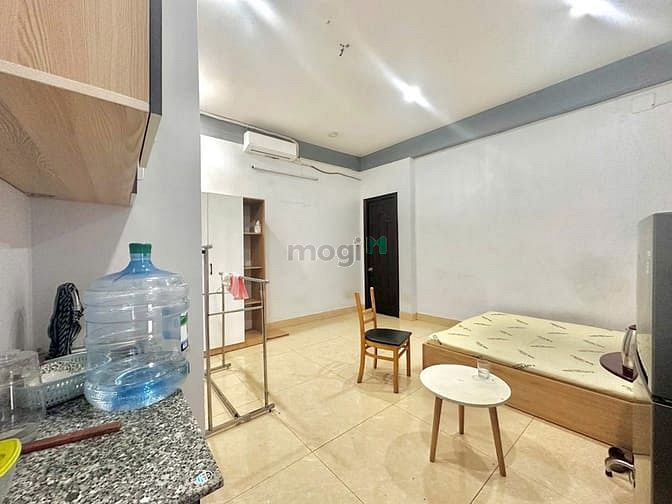 Hình ảnh trống lại phòng studio diện tích lên đến 48m2 ngay đh cảnh sát