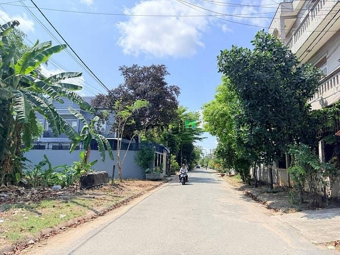 Hình ảnh Chính Chủ Gửi Bán Lô Đất Quy Hoạch Xây Dựng VPCTy Đường 835, P.Phú Hữu