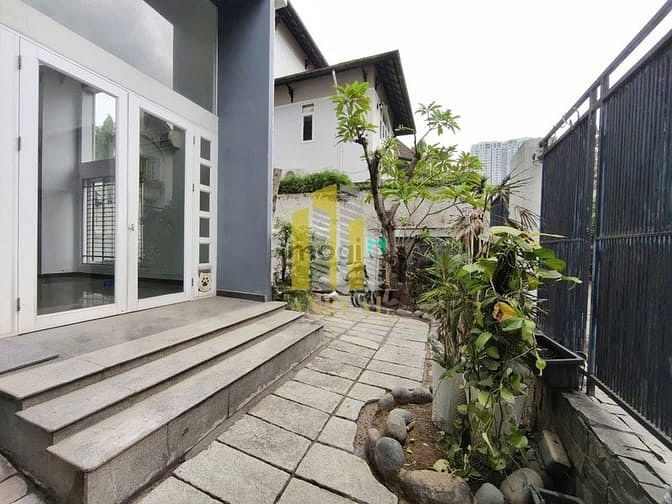 Hình ảnh Cho Thuê Biệt Thự Thảo Điền 17x17m Có Sân Vườn - Giá 3500 USD