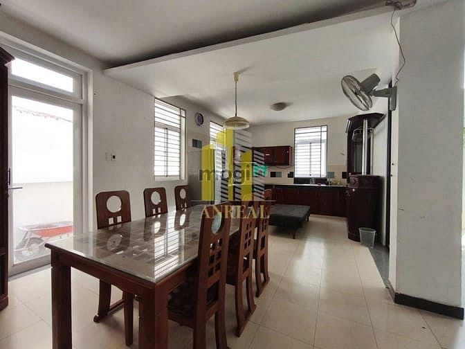 Hình ảnh Cho Thuê Biệt Thự Thảo Điền 17x17m Có Sân Vườn - Giá 3500 USD