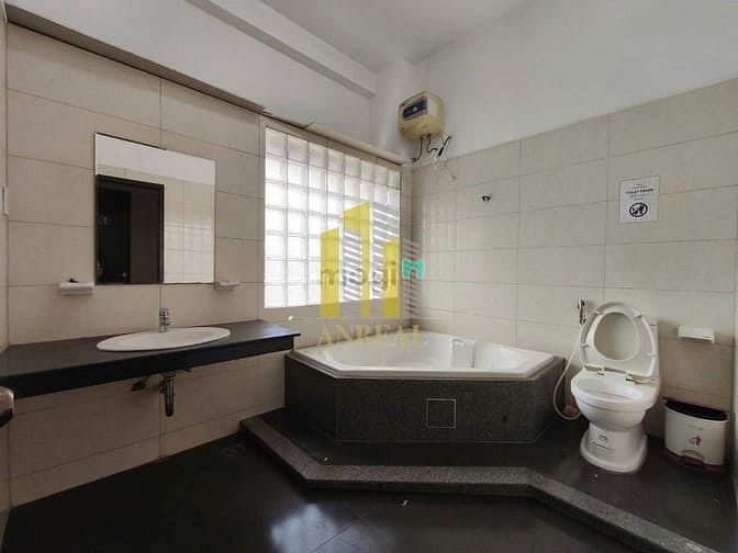 Hình ảnh Cho Thuê Biệt Thự Thảo Điền 17x17m Có Sân Vườn - Giá 3500 USD