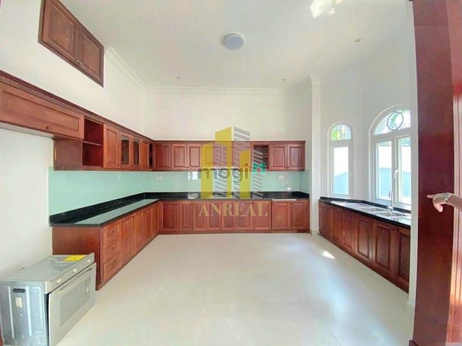 Hình ảnh Biệt Thự Cho Thuê Lâu Dài 400m2 Có Sẵn Nội Thất Giá 139 Triệu