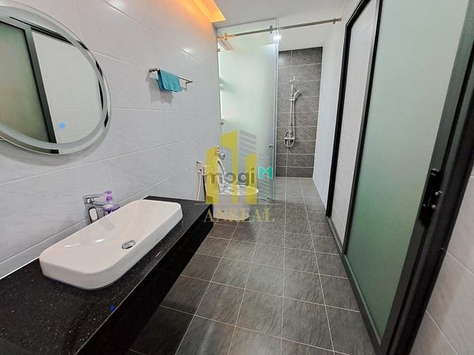 Hình ảnh Tòa Nhà Văn Phòng Hầm 3 Lầu 550m2 - Có Thang Máy, Nội Thất Như Hình
