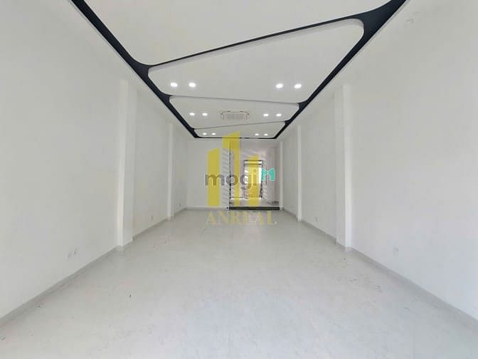 Hình ảnh Tòa Văn Phòng Lương Định Của 450m2 - 4 Lầu Trống Suốt, Có Thang Máy