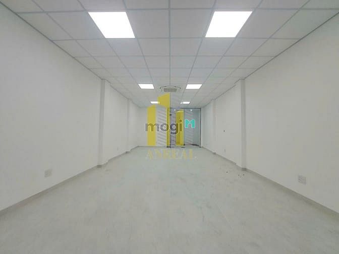 Hình ảnh Tòa Văn Phòng Lương Định Của 450m2 - 4 Lầu Trống Suốt, Có Thang Máy