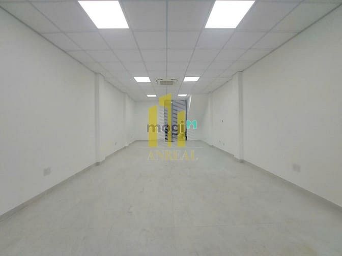 Hình ảnh Tòa Văn Phòng Lương Định Của 450m2 - 4 Lầu Trống Suốt, Có Thang Máy