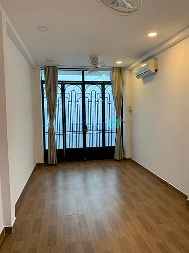 Hình ảnh Cho Thuê Nhà 2 Mặt Tiền Hẻm - Trung Tâm Q3