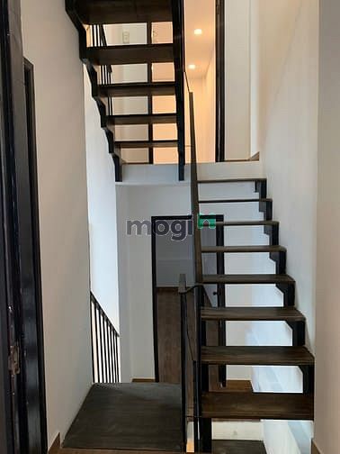 Hình ảnh Cho Thuê Nhà 2 Mặt Tiền Hẻm - Trung Tâm Q3