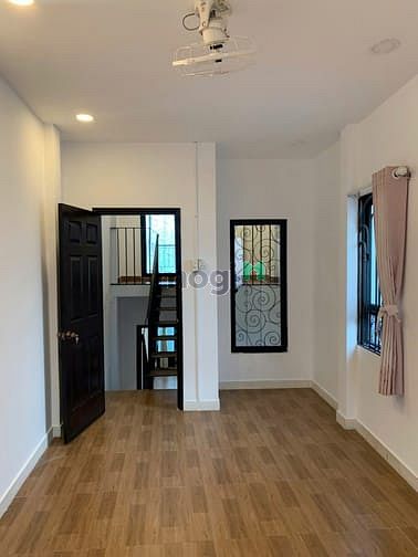 Hình ảnh Cho Thuê Nhà 2 Mặt Tiền Hẻm - Trung Tâm Q3
