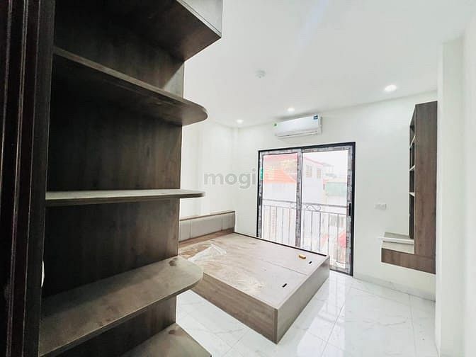 Hình ảnh Bán gấp nhà mới dòng tiền Kim Mã Thượng
