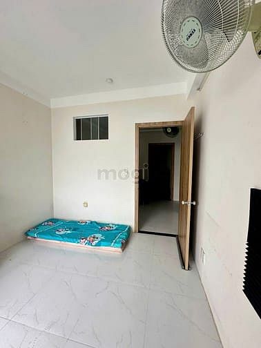 Hình ảnh Chung cư 10A Trần Nhật Duật, Q1: 70m2, 11tr5/tháng, full NT, 2PN rộng.