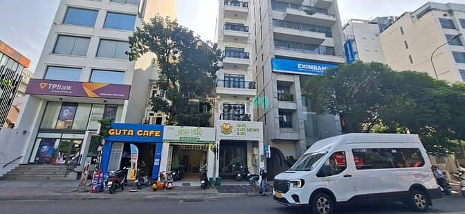 Hình ảnh 65M2 Cách Mạng Tháng 8 QUẬN 3,  4,3m*15m 2 tầng ngay vòng xoay Dân Chủ