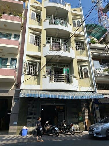 Hình ảnh Cần bán nhà mặt tiền 53 Đất Thánh Phường 6 Quận Tân Bình