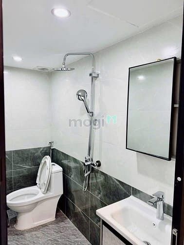 Hình ảnh Nhà đẹp Hoàng Văn Thái - Ô TÔ TRÁNH