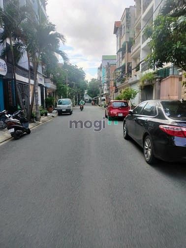Hình ảnh Bán căn nhà mt Nguyễn Đức Thuận P.13, quận Tân Bình. DT: 4x18m.