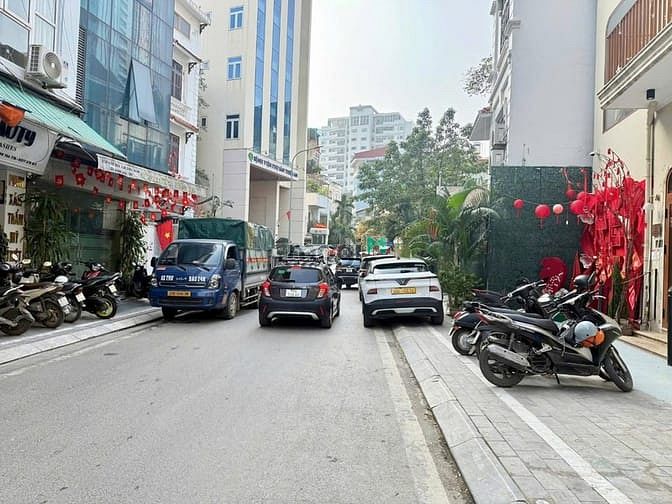 Hình ảnh Bán nhà Lạc Long Quân - Ô TÔ TRÁNH