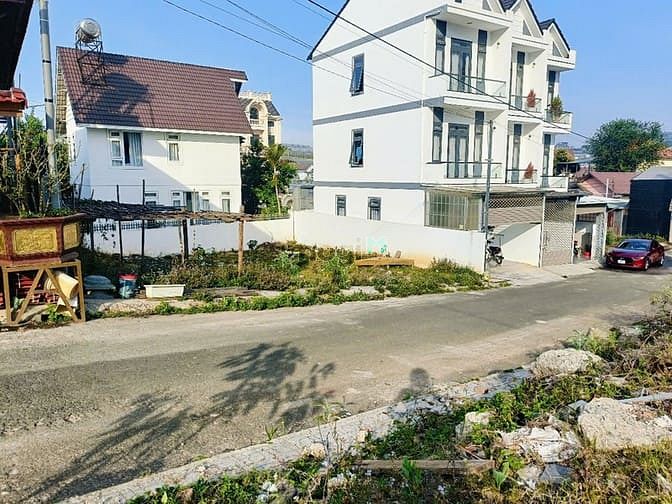 Hình ảnh Bán đất biêt thự Mặt tiền KQH Đa Phú Đà Lạt, vị trí đất đẹp bằng phẳng