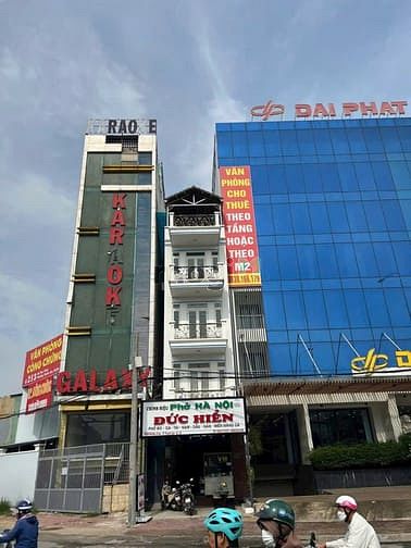 Hình ảnh Bán Nhà PHỞ Ngay Mặt Đường HÀ HUY GIÁP