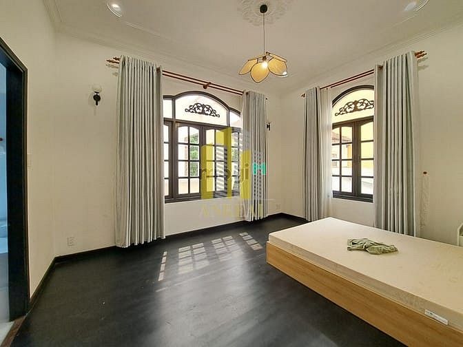 Hình ảnh Biệt Thự Sân Vườn Thảo Điền 480m2 - Có Hồ Bơi - Giá 130 Triệu