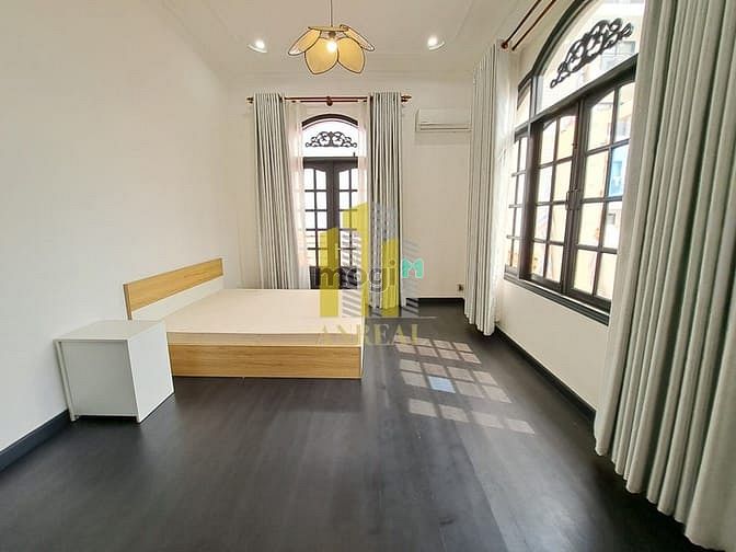 Hình ảnh Biệt Thự Sân Vườn Thảo Điền 480m2 - Có Hồ Bơi - Giá 130 Triệu