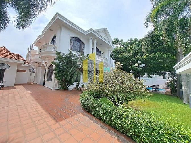 Hình ảnh Biệt Thự Sân Vườn Thảo Điền 480m2 - Có Hồ Bơi - Giá 130 Triệu