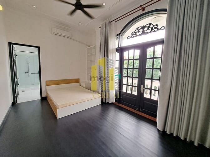 Hình ảnh Biệt Thự Sân Vườn Thảo Điền 480m2 - Có Hồ Bơi - Giá 130 Triệu