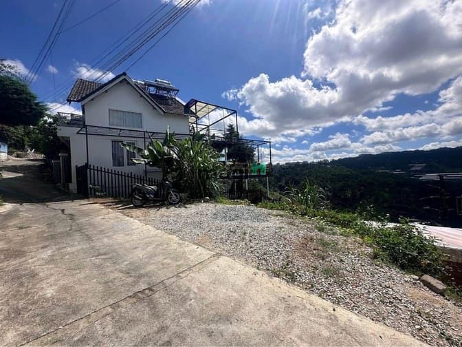Hình ảnh Bán đất View rừng thông rất đẹp đường ô tô Hoàng Hoa Thám Đà Lạt