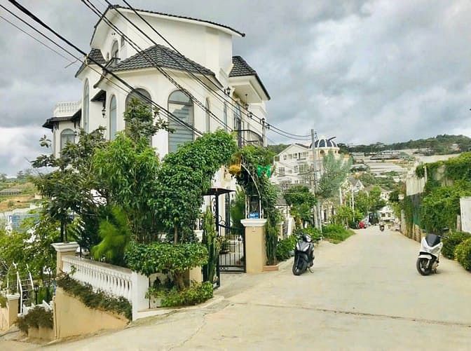 Hình ảnh Bán đất biệt thự đường Trịnh Hoài Đức Đà Lạt cách Hồ Xuân Hương 5km